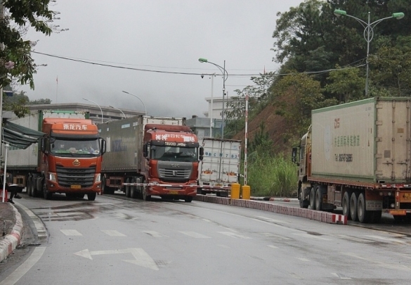 Thủ tục hải quan với phương tiện vận tải XNC qua cửa khẩu biên giới đường bộ 