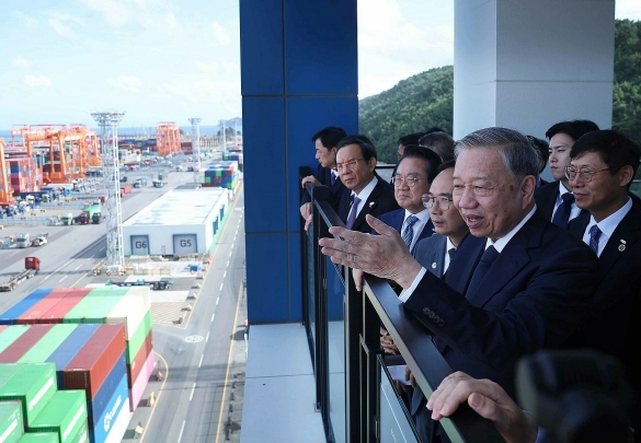 Tổng Bí thư đề nghị Busan tăng hợp tác với cảng Việt Nam 